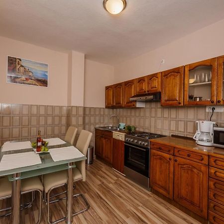 Apartman Adriatic Kaštela Kültér fotó