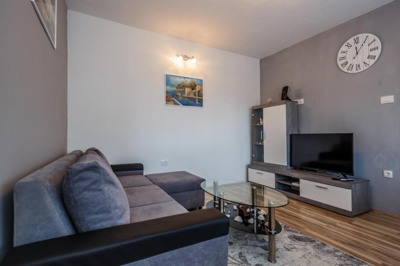 Apartman Adriatic Kaštela Kültér fotó