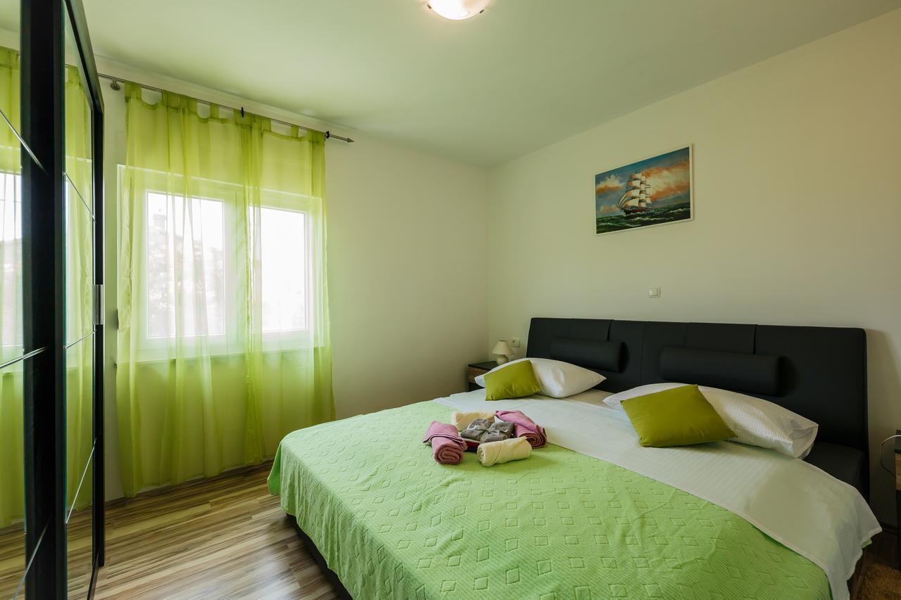 Apartman Adriatic Kaštela Kültér fotó