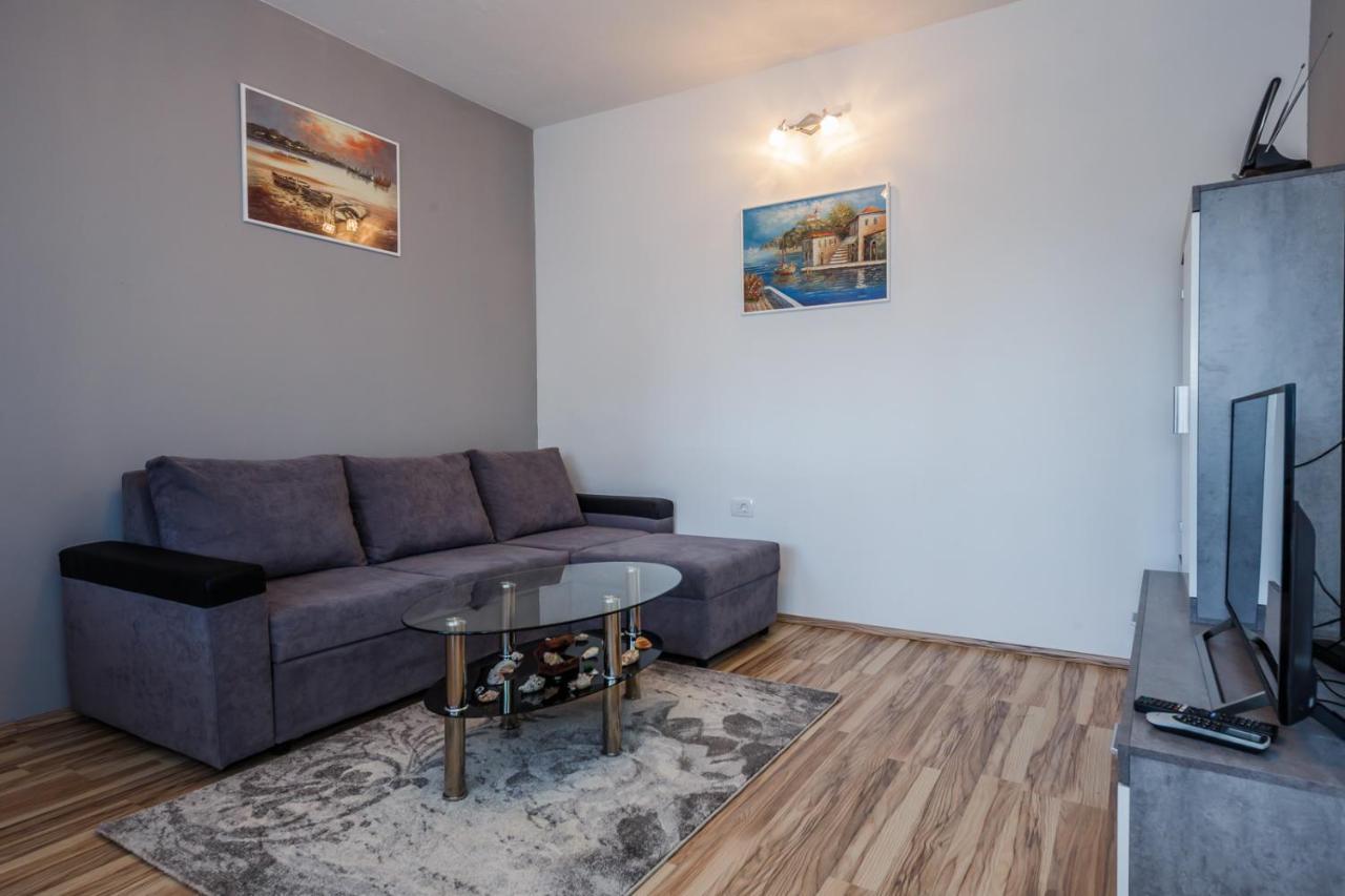 Apartman Adriatic Kaštela Kültér fotó