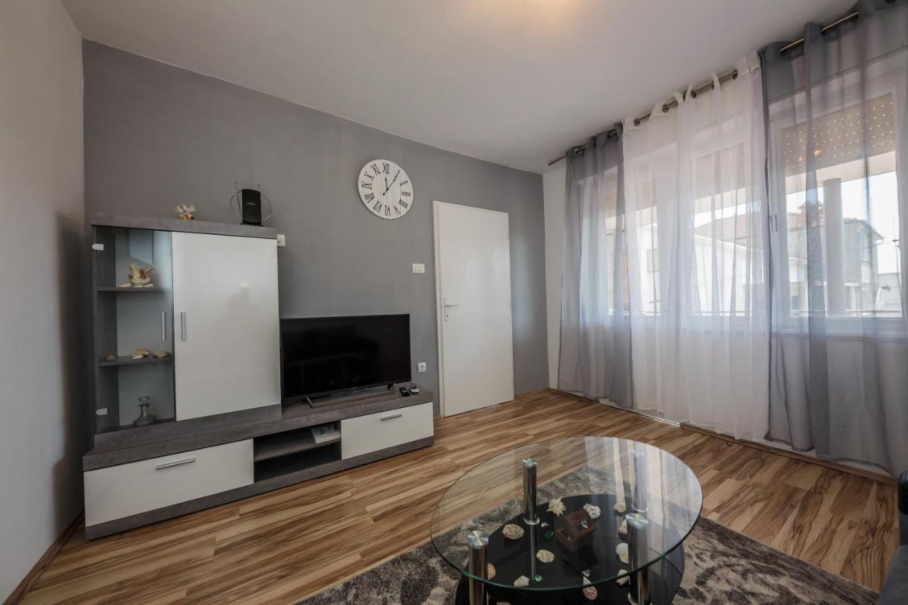 Apartman Adriatic Kaštela Kültér fotó