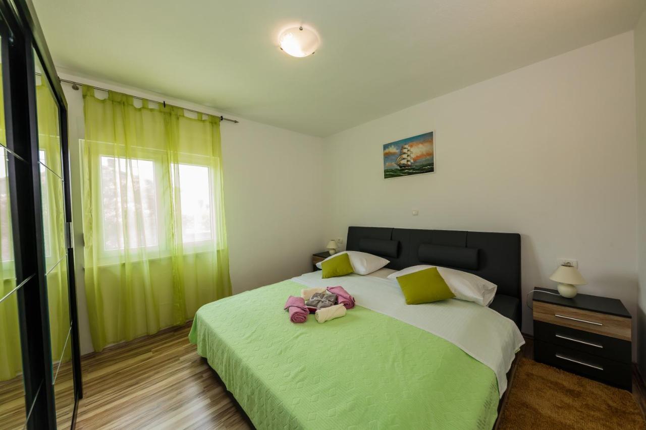 Apartman Adriatic Kaštela Kültér fotó