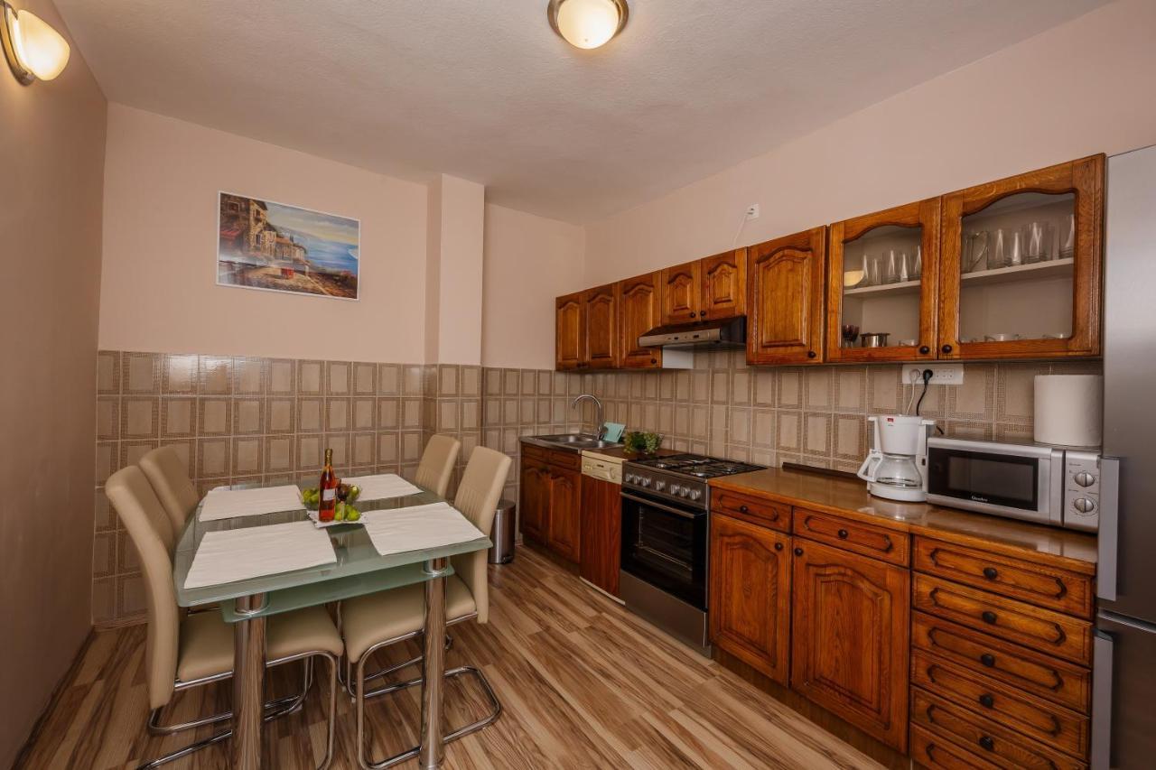 Apartman Adriatic Kaštela Kültér fotó